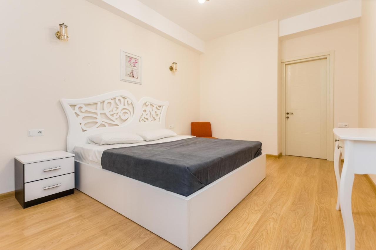 Central Comfort Place L Tbilisi Buitenkant foto