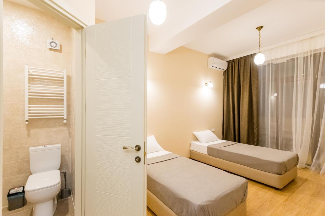 Central Comfort Place L Tbilisi Buitenkant foto