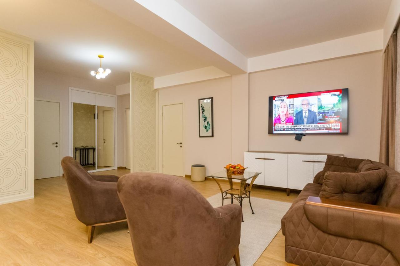Central Comfort Place L Tbilisi Buitenkant foto